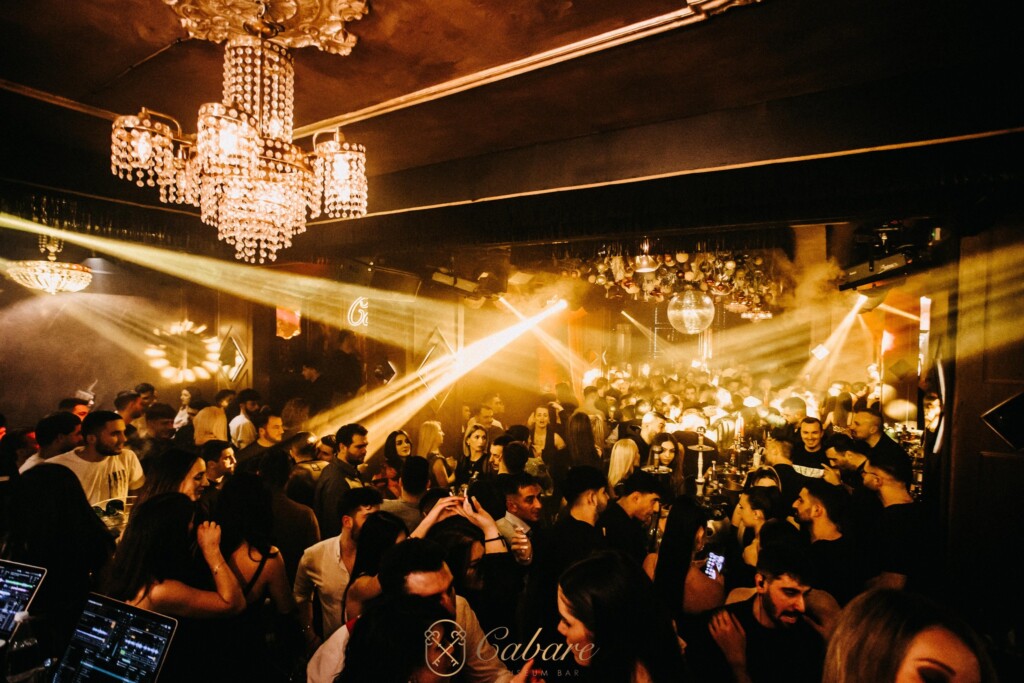 319857943_1930805813920820_1332647318359448347_n-1024x683 Cabare Club Θεσσαλονίκη Τσαλίκης