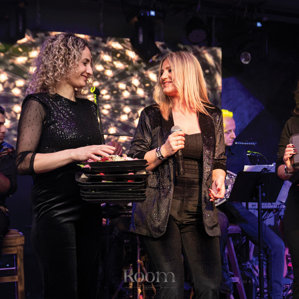 468646663_122124042818531862_930447709073652001_n-1024x1024 Room Live Stage Θεσσαλονίκη Χρύσπα  2026