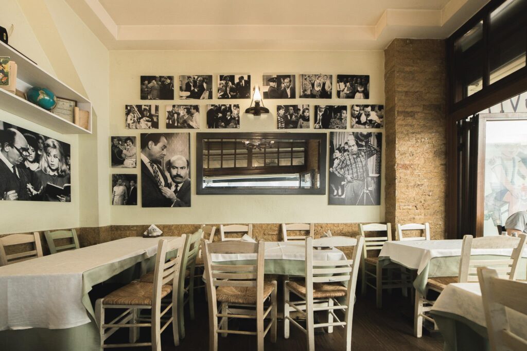 49203364_2270379779648389_8206244916972486656_n-1024x683 Ούζο στον Πίνακα Ρεμπετάδικο Θεσσαλονίκη Τηλέφωνο