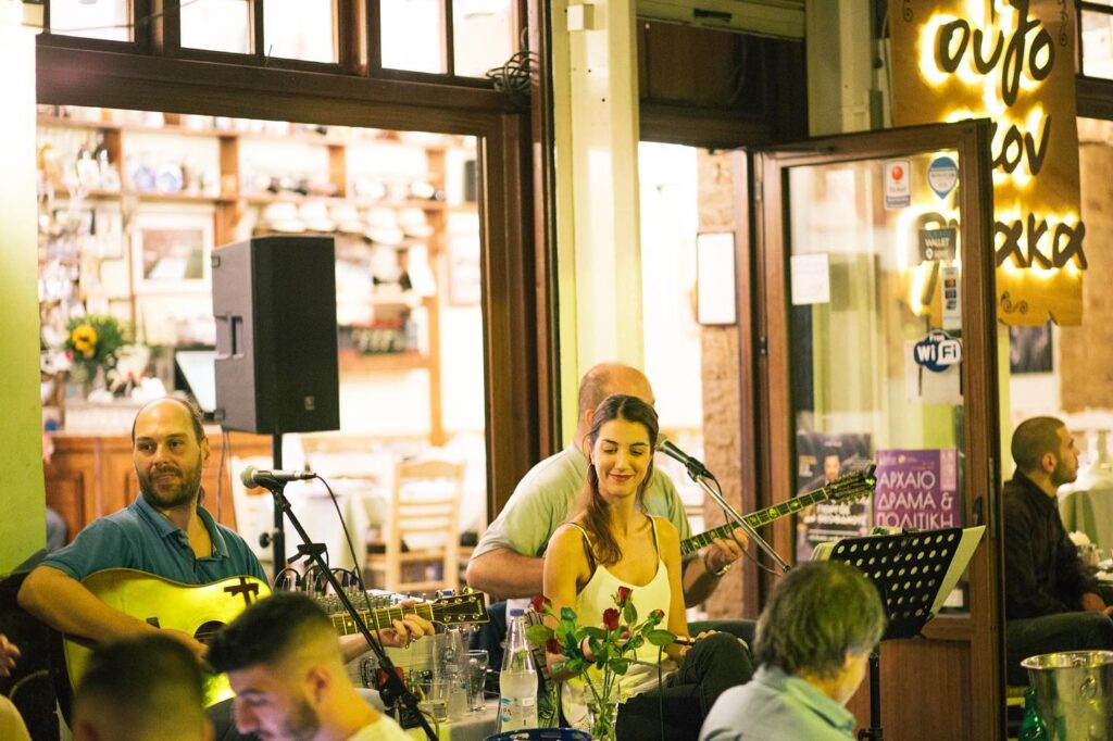 72212385_2759152087437820_7182127166585307136_n-1024x682 Ούζο στον Πίνακα Ρεμπετάδικο Θεσσαλονίκη Τηλέφωνο