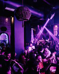 download-4 Clubs Θεσσαλονίκη Λαδάδικα Καλύτερα Τηλέφωνο Κέντρο