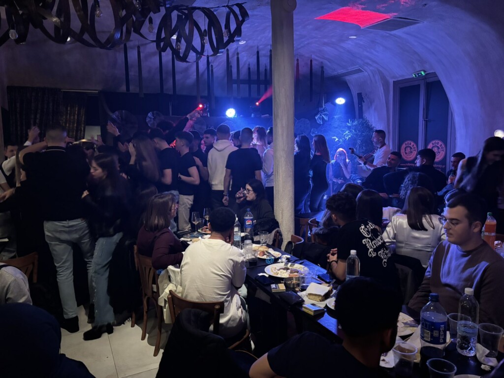 viber_image_2025-02-11_08-52-01-452-1024x768 Merlot Σκηνή Ρεμπετάδικο Λαδάδικα Θεσσαλονίκη