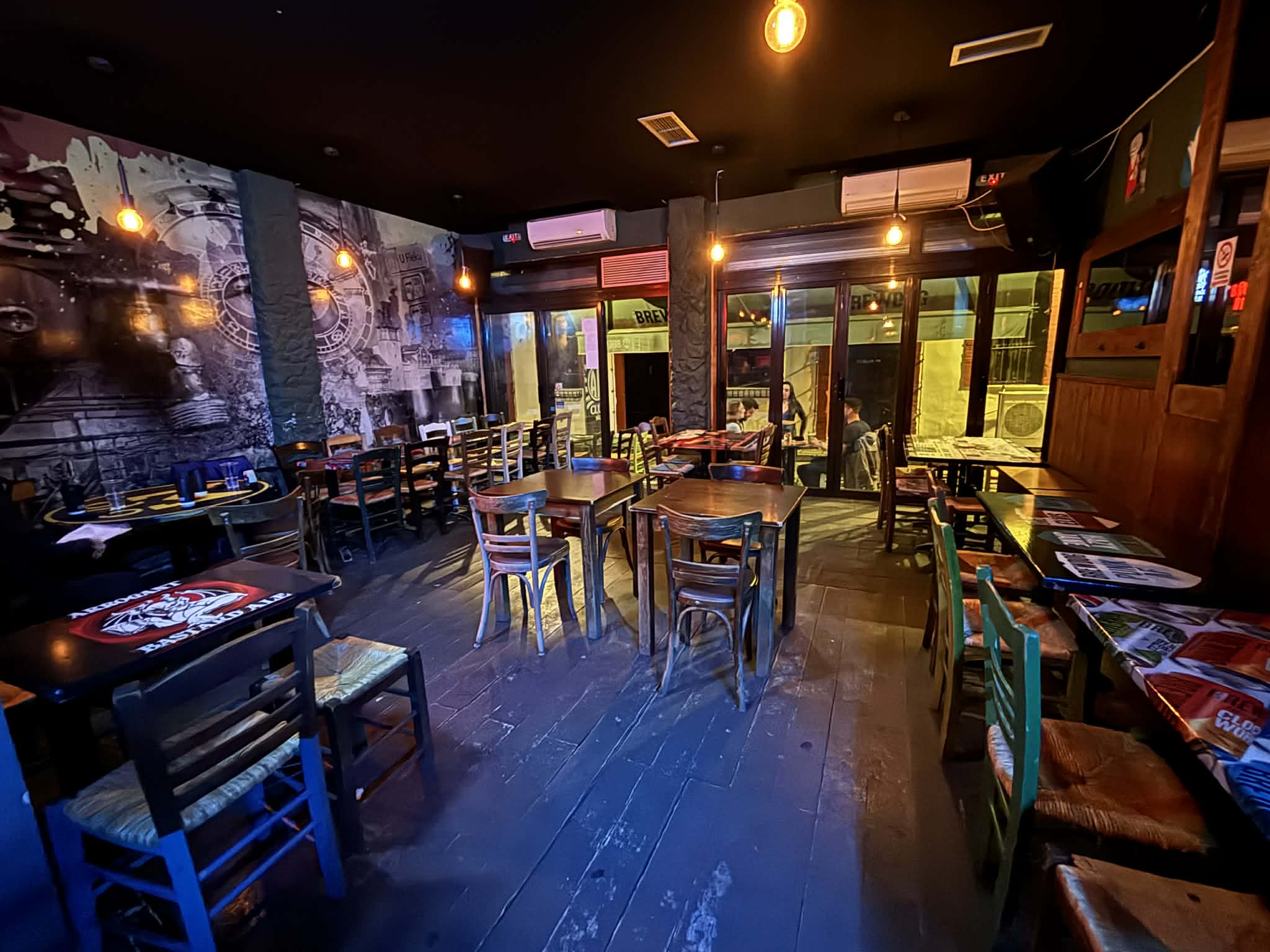 U Flecu Μουσική σκηνή Θεσσαλονίκη Λαδάδικα