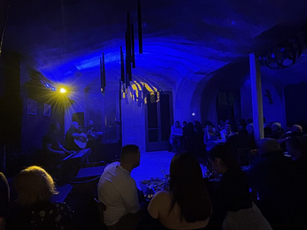 viber_image_2025-12-25_17-26-08-750-1024x768 Merlot Σκηνή Ρεμπετάδικο Λαδάδικα Θεσσαλονίκη